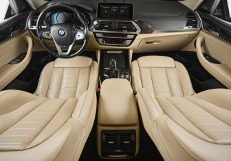 Подержанный автомобиль BMW X4 2019 года (20 фото)
