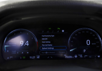 Подержанный автомобиль Toyota Camry Sedan 2023 года (11 фото)