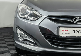 Подержанный автомобиль Hyundai i40 Sedan 2013 года (15 фото)