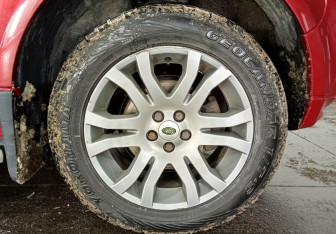 Подержанный автомобиль Land Rover Freelander 2008 года (17 фото)