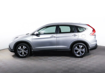 Подержанный автомобиль Honda CR-V 2014 года (3 фото)