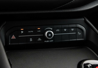 Подержанный автомобиль Haval F7 2019 года (11 фото)