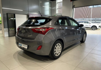 Подержанный автомобиль Hyundai i30 Hatchback 2012 года (4 фото)