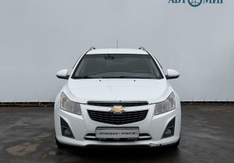 Подержанный автомобиль Chevrolet Cruze Wagon 2014 года (2 фото)