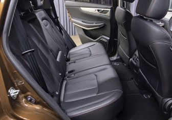 Подержанный автомобиль Changan CS75 2020 года (12 фото)