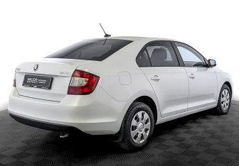 Подержанный автомобиль Skoda Rapid Liftback 2019 года (5 фото)