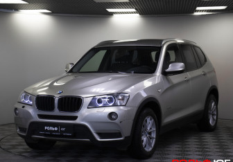 Подержанный автомобиль BMW X3 2013 года (24 фото)