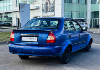 Подержанный автомобиль Hyundai Accent Sedan 2002 года (5 фото)