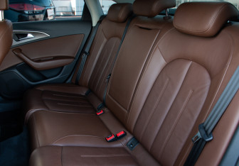 Подержанный автомобиль Audi A6 Sedan 2016 года (14 фото)