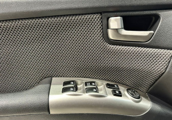 Подержанный автомобиль Kia Sportage 2008 года (12 фото)