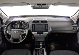 Подержанный автомобиль Toyota Land Cruiser Prado 2020 года (14 фото)