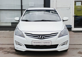 Подержанный автомобиль Hyundai Solaris Sedan 2016 года (2 фото)