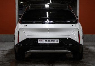 Подержанный автомобиль Zeekr X 2023 года (6 фото)