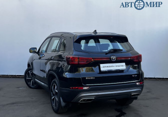 Подержанный автомобиль Changan CS75 2022 года (7 фото)