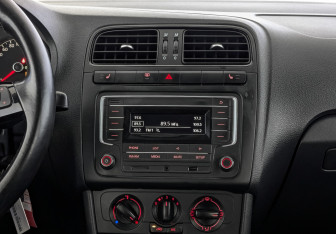 Подержанный автомобиль Volkswagen Polo Sedan 2019 года (17 фото)