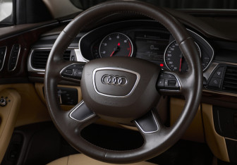 Подержанный автомобиль Audi A6 Sedan 2014 года (13 фото)