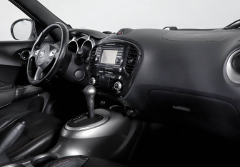 Подержанный автомобиль Nissan Juke 2012 года (9 фото)