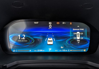 Подержанный автомобиль Changan CS95 2024 года (16 фото)