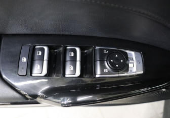 Подержанный автомобиль Kia K5 2021 года (11 фото)