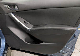 Подержанный автомобиль Mazda CX-5 2015 года (18 фото)