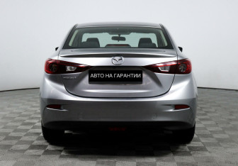 Подержанный автомобиль Mazda 3 Sedan 2014 года (6 фото)