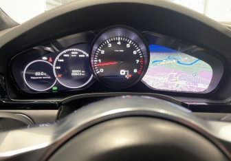 Подержанный автомобиль Porsche Cayenne 2019 года (26 фото)