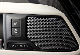 Подержанный автомобиль Land Rover Defender Suv 2020 года (29 фото)