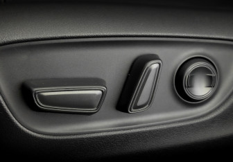 Подержанный автомобиль Toyota Land Cruiser Suv 2022 года (21 фото)