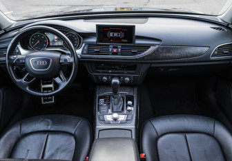 Подержанный автомобиль Audi A6 Sedan 2017 года (20 фото)
