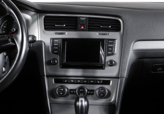 Подержанный автомобиль Volkswagen Golf Hatchback 2014 года (13 фото)