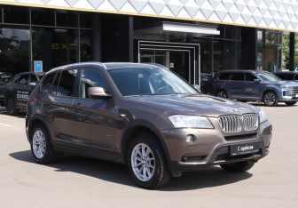 Подержанный автомобиль BMW X3 2014 года (3 фото)