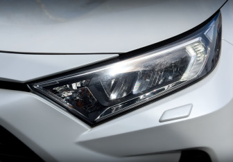 Подержанный автомобиль Toyota RAV4 2019 года (17 фото)
