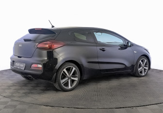 Подержанный автомобиль Kia Ceed Hatchback 2016 года (5 фото)
