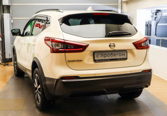 Подержанный автомобиль Nissan Qashqai 2021 года (6 фото)