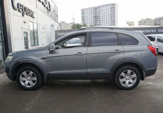 Подержанный автомобиль Chevrolet Captiva 2013 года (8 фото)
