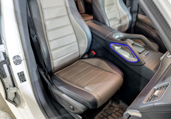 Подержанный автомобиль Mercedes-Benz GLE 2020 года (25 фото)