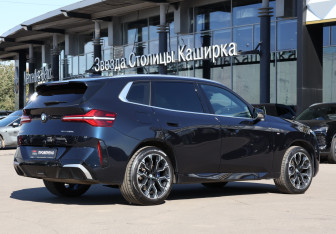 Подержанный автомобиль BMW X3 2025 года (5 фото)
