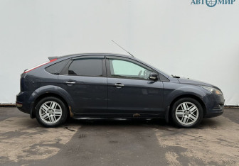 Подержанный автомобиль Ford Focus Hatchback 2010 года (4 фото)