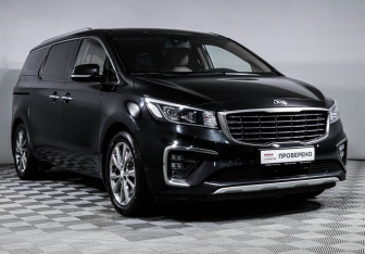 Подержанный автомобиль Kia Carnival 2020 года (3 фото)