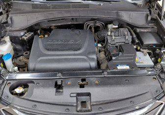 Подержанный автомобиль Hyundai Santa Fe 2014 года (21 фото)