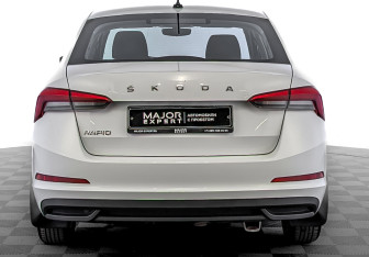 Подержанный автомобиль Skoda Rapid Liftback 2021 года (6 фото)