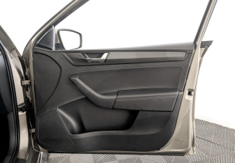 Подержанный автомобиль Skoda Rapid Liftback 2020 года (24 фото)