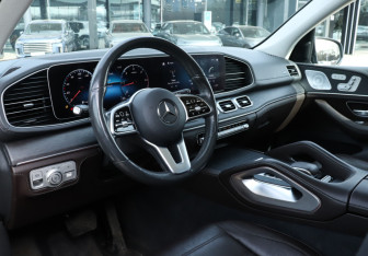 Подержанный автомобиль Mercedes-Benz GLE 2019 года (13 фото)