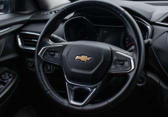 Подержанный автомобиль Chevrolet TrailBlazer 2021 года (15 фото)