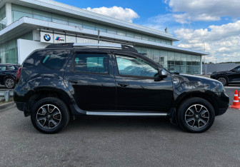 Подержанный автомобиль Renault Duster 2016 года (4 фото)