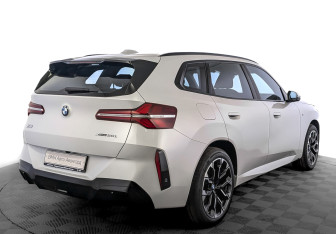 Новый BMW X3 2025 (2 фото)