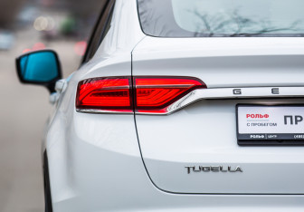 Подержанный автомобиль Geely Tugella 2022 года (20 фото)