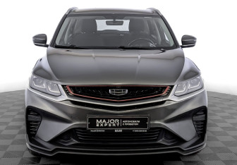 Подержанный автомобиль Geely Coolray 2022 года (2 фото)
