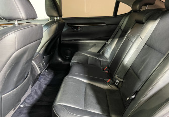 Подержанный автомобиль Lexus ES 2014 года (13 фото)