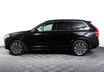 Подержанный автомобиль Volvo XC90 2021 года (8 фото)